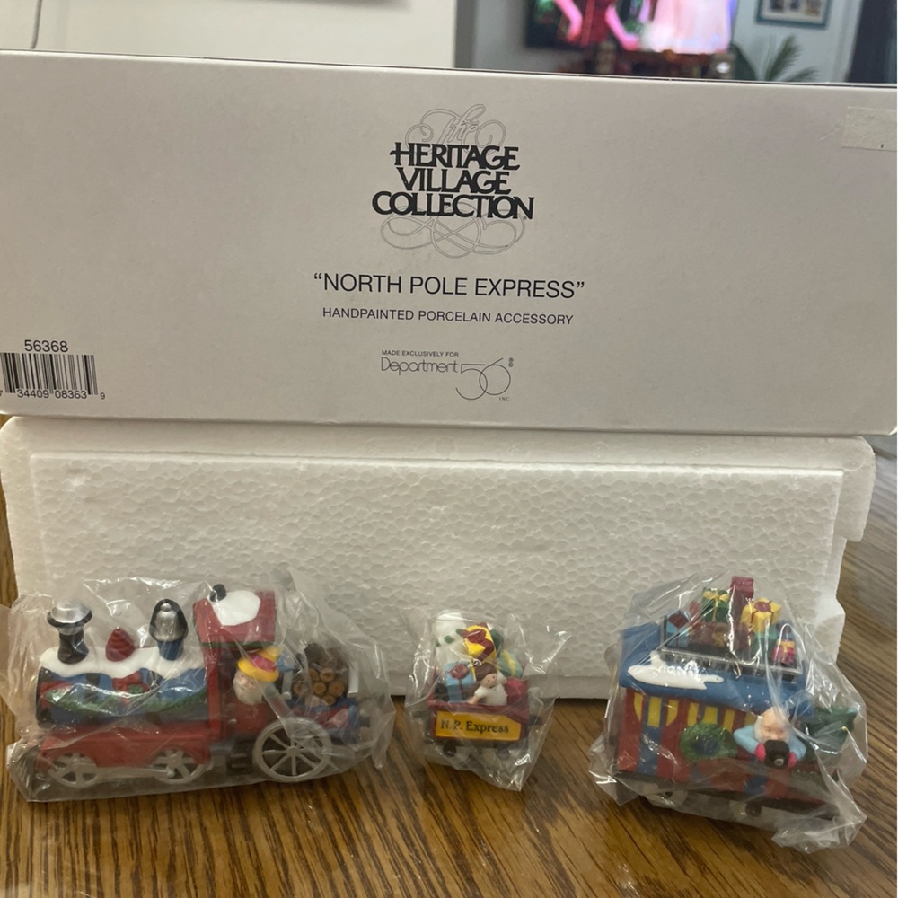 Department 56 North Pole Series North Pole Express Train #56368 Retired